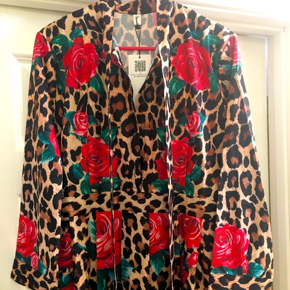 lai meng five cats Cheetah Women’s size XXLarge